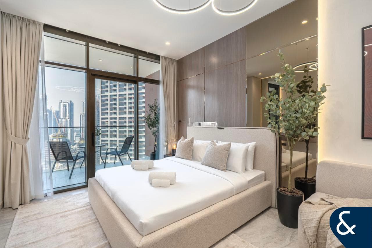 Studio Apartment in PENINSULA FOUR THE PLAZA No. 11031